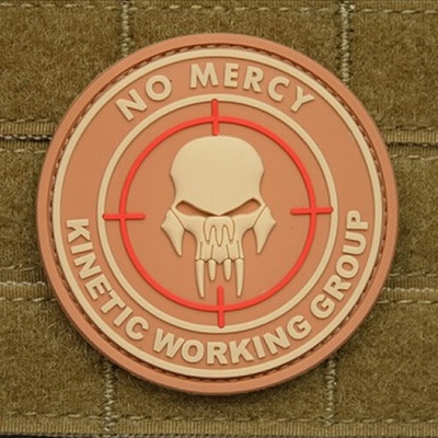 JACKETS TO GO Nášivka NO MERCY - KINETIC GROUP plast DESERT