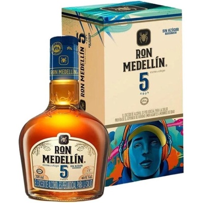 Medellin 5y 40% 0,7 l (holá láhev)