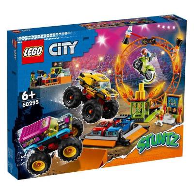 Конструктор LEGO® City Stunt - Арена за каскадьорски състезания, 668 части