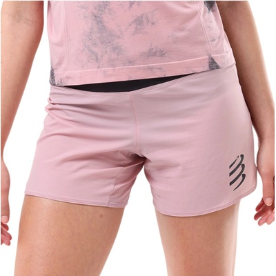 Compressport Performance Short W Eat My Dust! růžová