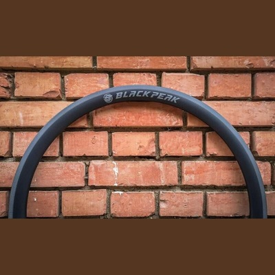 Black Peak Предна карбонова капла BLACK PEAK RD 700C 38mm 20H
