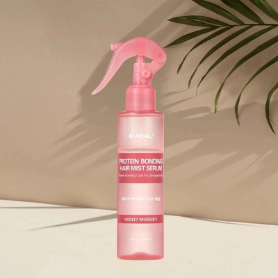 Kundal Protein Bonding Care Hair Mist Serum posilující a regenerační vlasové sérum pro suché a poškozené vlasy s vůní Violet Muguet 150 ml