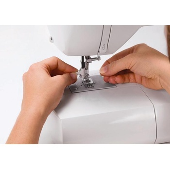 Image 1 of Singer 6699 Starlet