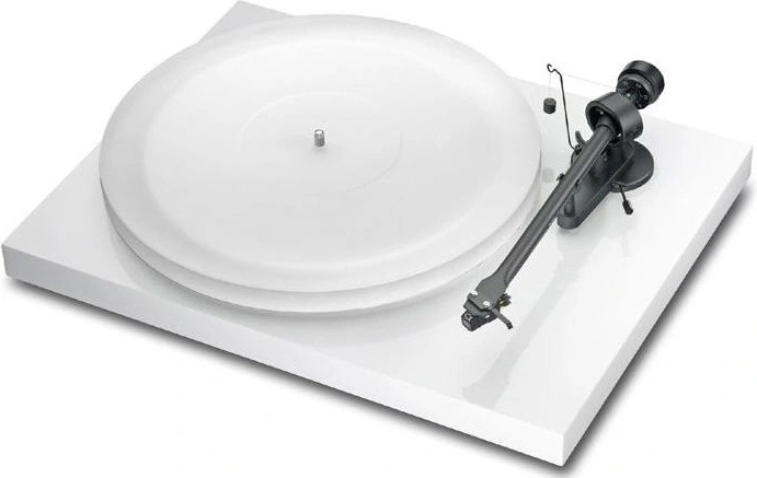 Pro-Ject debut III