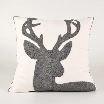 Takoy s vyšívaným vzorom 45 x 45 šedý jeleň na bielej-HT-00211 45 x 45 cm