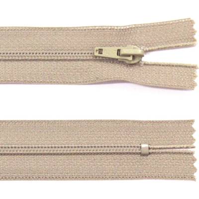 Spirálový zip no.3 nerozepínací 22cm - více barev color: 753 béžová pleťová
