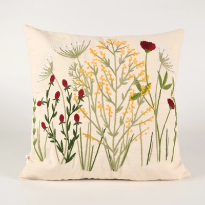 Takoy s vyšívaným vzorom 45 x 45 lúčne kvety-HT-00225 45 x 45 cm