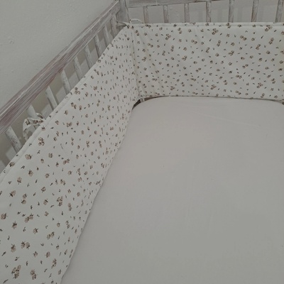 Pro útulný domov Mantinel do postýlky Růžičky – Zboží Mobilmania