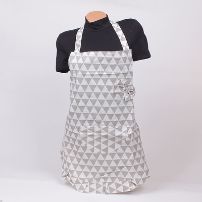 Престилка за готвене в бяло и сиво с триъгълници