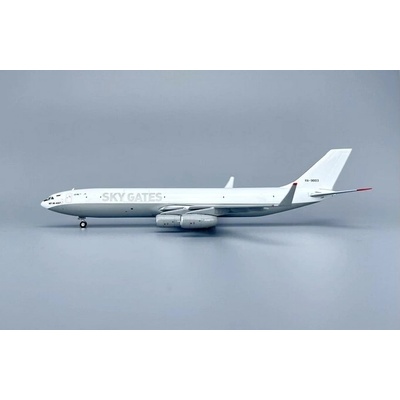 Phoenix Il-96-400T Sky Gates Airlines 1:400