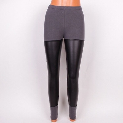 Памучен клин в сив цвят, декориран с черна еко кожа