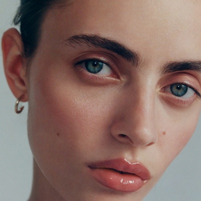 (M)ANASI 7 Pečující multifunkční lesk na rty hoya 6 ml – Sleviste.cz