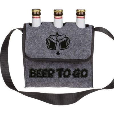 Šedá taška přes rameno, pivo s sebou