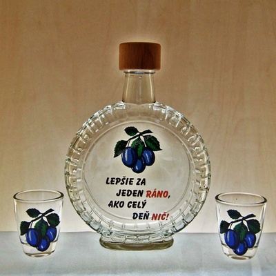 Fľaša na alkohol so štamperlíkmi - Lepšie za jeden ráno,....