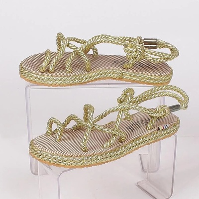 Ефектни сандали от въже в златисто