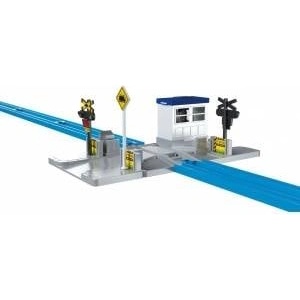 Dumel Discovery Rail crossing R20