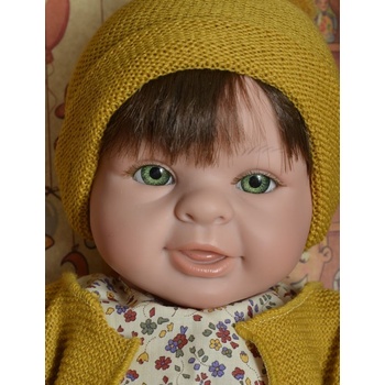 Lamagik Realistické miminko holčička Paula v tmavě žlutém kabátku