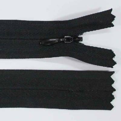 Zip skrytý 3mm délka 55cm, barva 332
