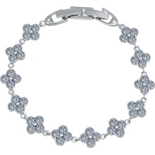 CRYSTalp Krásný náramek s čirými kytičkami 22289.WHI.R