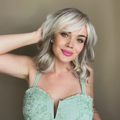 Parochňa Daenerys z pravých a umelých vlasov Ľadová blond