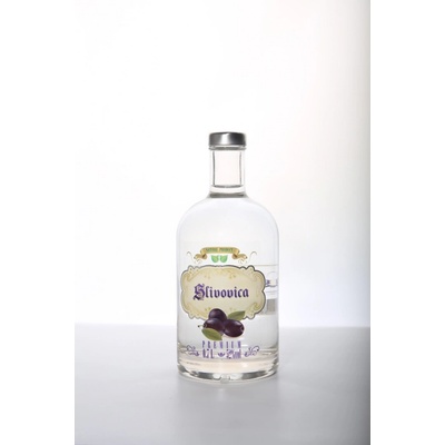 Samaria Ovocný Liehovar Natural Product Slivovica Prémium 52% 0,7 l (čistá fľaša)