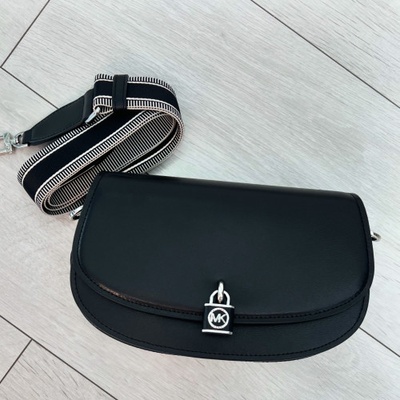 Michael Kors Mila Messenger čierna