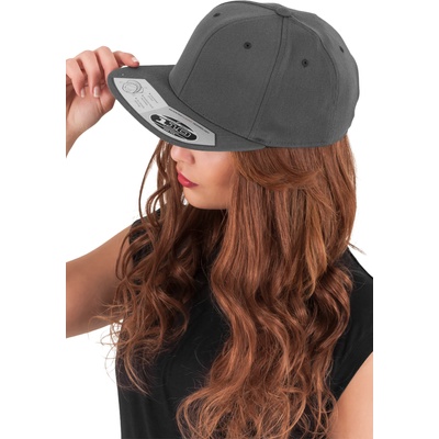 Urban Classics Шапка с козирка в тъмносиво 110 Fitted SnapbackUB-110-00094 - Тъмносив, размер one size
