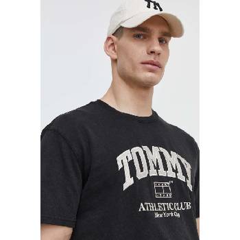 Tommy Jeans Памучна тениска Tommy Jeans в черно с апликация DM0DM18557 (DM0DM18557)