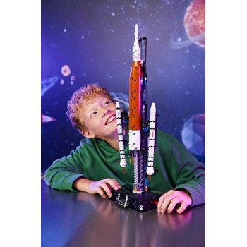 Image 1 of LEGO® Technic - NASA Artemis Space Launch System Rocket (42221)