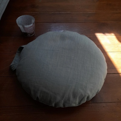 Baka Nature meditačný vankúš D34cm x 13 cm ľan zelená