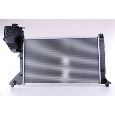 Chladič motora NISSENS 62519A