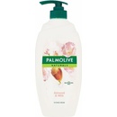 Sprchovacie gély Palmolive Naturals Delicate Care Almond Milk vyživující sprchový gél 750 ml