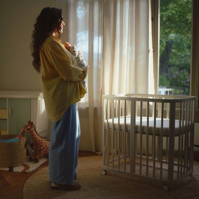 Stokke Nighti Mini Postýlka + Matrace Vanilla White