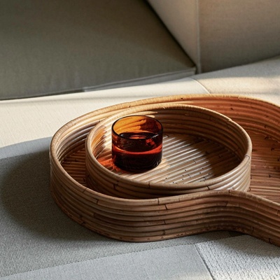 ferm LIVING Servírovací podnos ISOLA sada 2 ks přírodní ratan