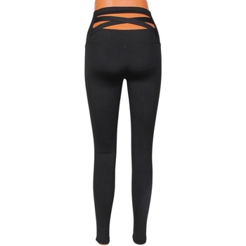 Спортен клин в черно с ефектни ленти