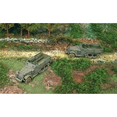 Italeri WARGAMES M3A1 HalfTrack 2kusy 1:72