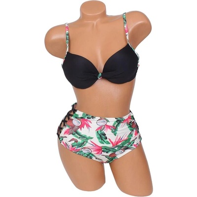 Дамски бански 3 части в черно и бяло с екзотичен десен