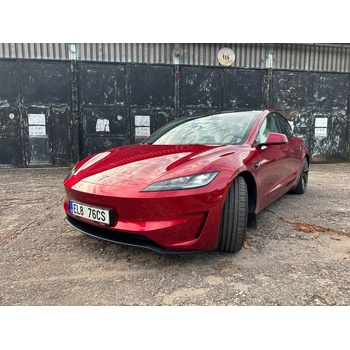 Řidič v Tesle: 40 min. 2199Kč Pardubický kraj