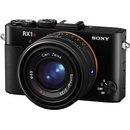 Digitálne fotoaparáty Sony Cyber-Shot DSC-RX1RM2