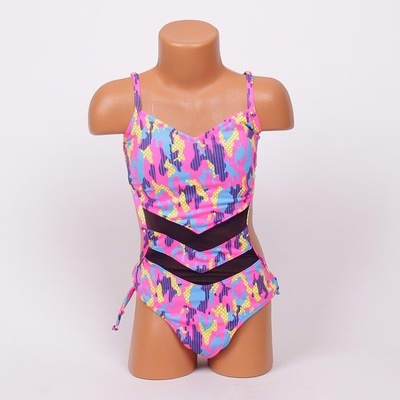 Свеж детски бански с камуфлажен принт