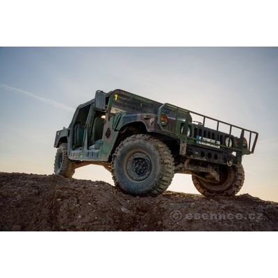 Jízda vojenským Humvee