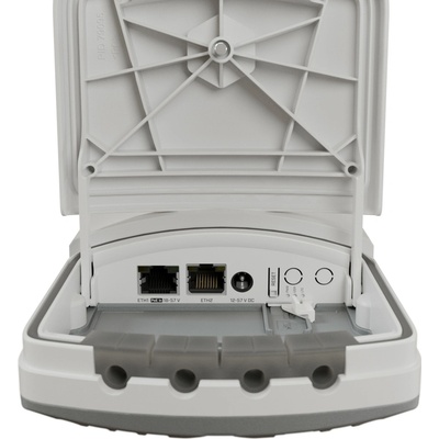 MikroTik wAPGR-5HaxD2HaxD&R11e-LTE7