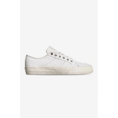 Globe Surplus White/Montano