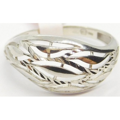 Klenoty Budín Dámský prsten z bílého zlata s gravírováním HK1147