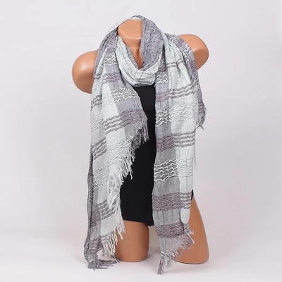 Дамски шал в сиво зелената гама