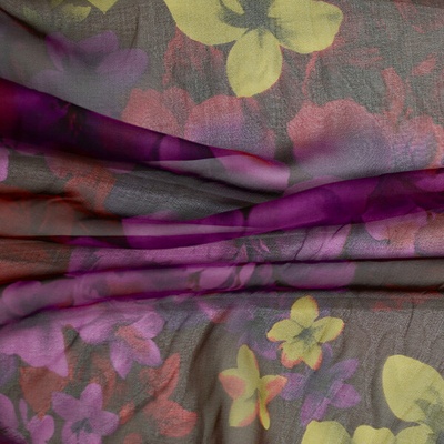 Hedvábný šifon vínový, cyklámenové pivoňky, š.135