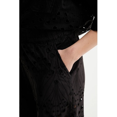 Gestuz Памучен панталон Gestuz (10910510)