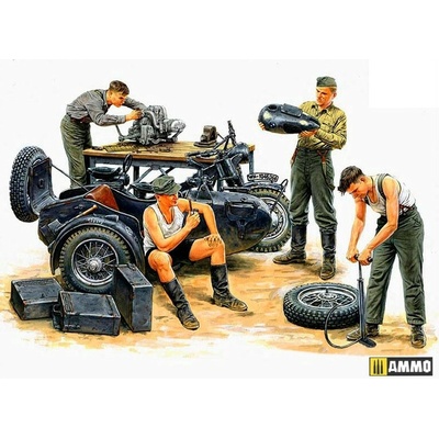 MASTER BOX LTD German Motorcycle repair team MasterBox 1:35