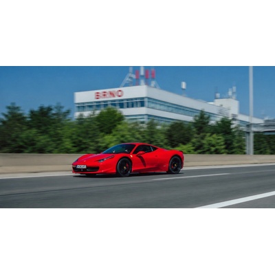 Jízda ve Ferrari Brno 1 osoba Bez záznamu 40 minut