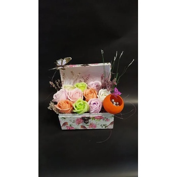 Image 1 of КУТИЯ АРАНЖИРОВКА СЪС САПУНЕНИ РОЗИ